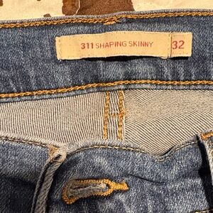 Levi's Women's 311 Shaping Skinny Jeans - Classic Denim